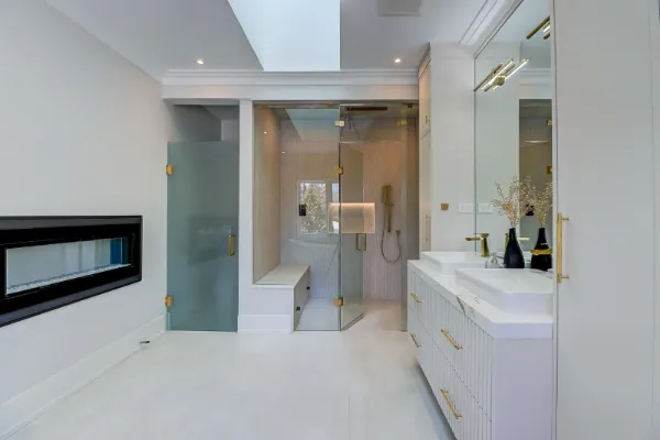 Gold-hardware steam shower with frosted door, 10 mm tempered — Forest Hill
