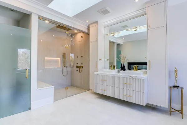 Bath glass with gold hardware, 10 mm — Forest Hill