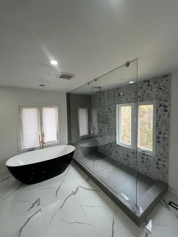 Two-panel frameless shower, 10 mm low-iron — Toronto
