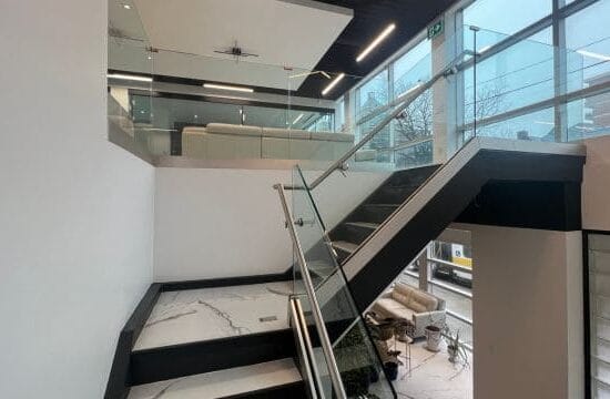 Glass-Staircase-Railing