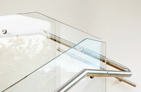 Frameless-glass-guardrail