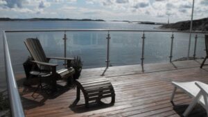 glass-deck-railings-canada