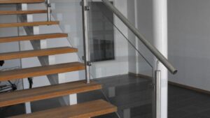 glass-stair-banister