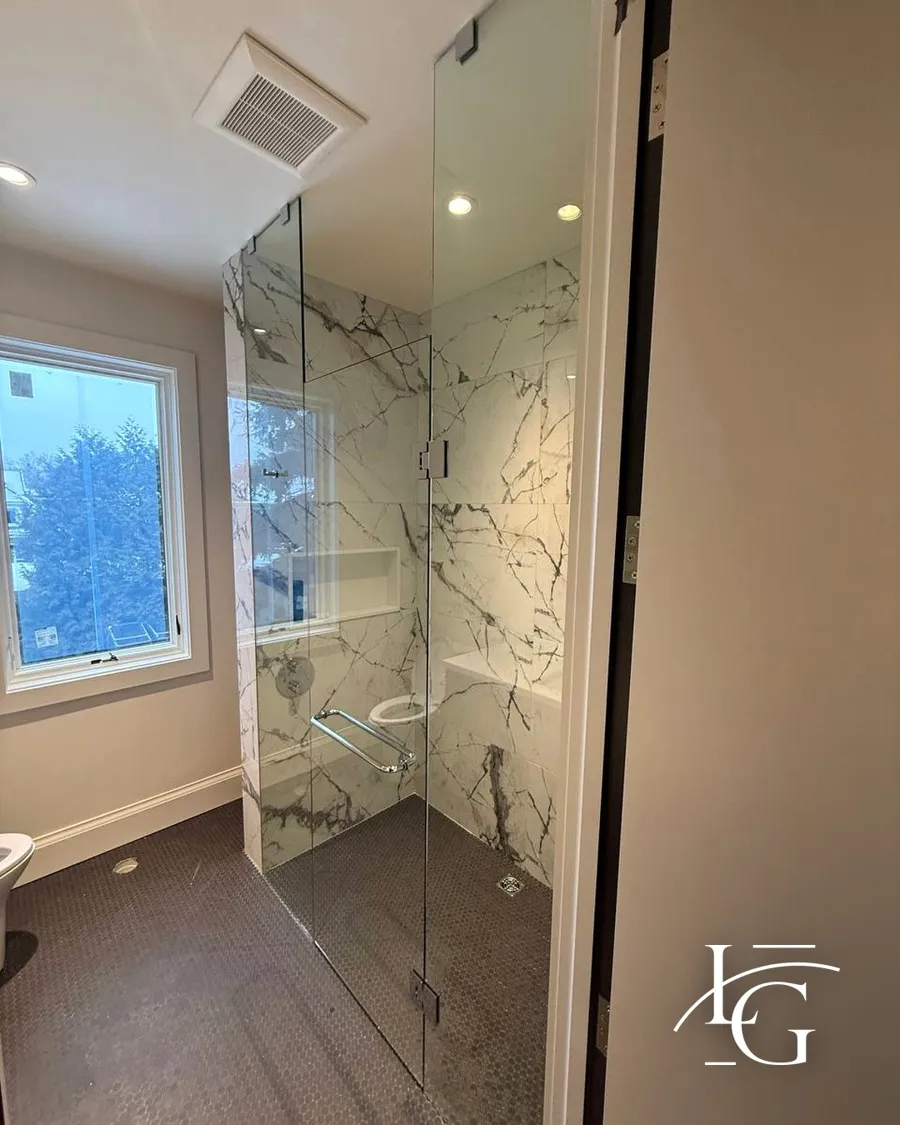 Frameless shower installed by Lux Glass in North York, frosted glass